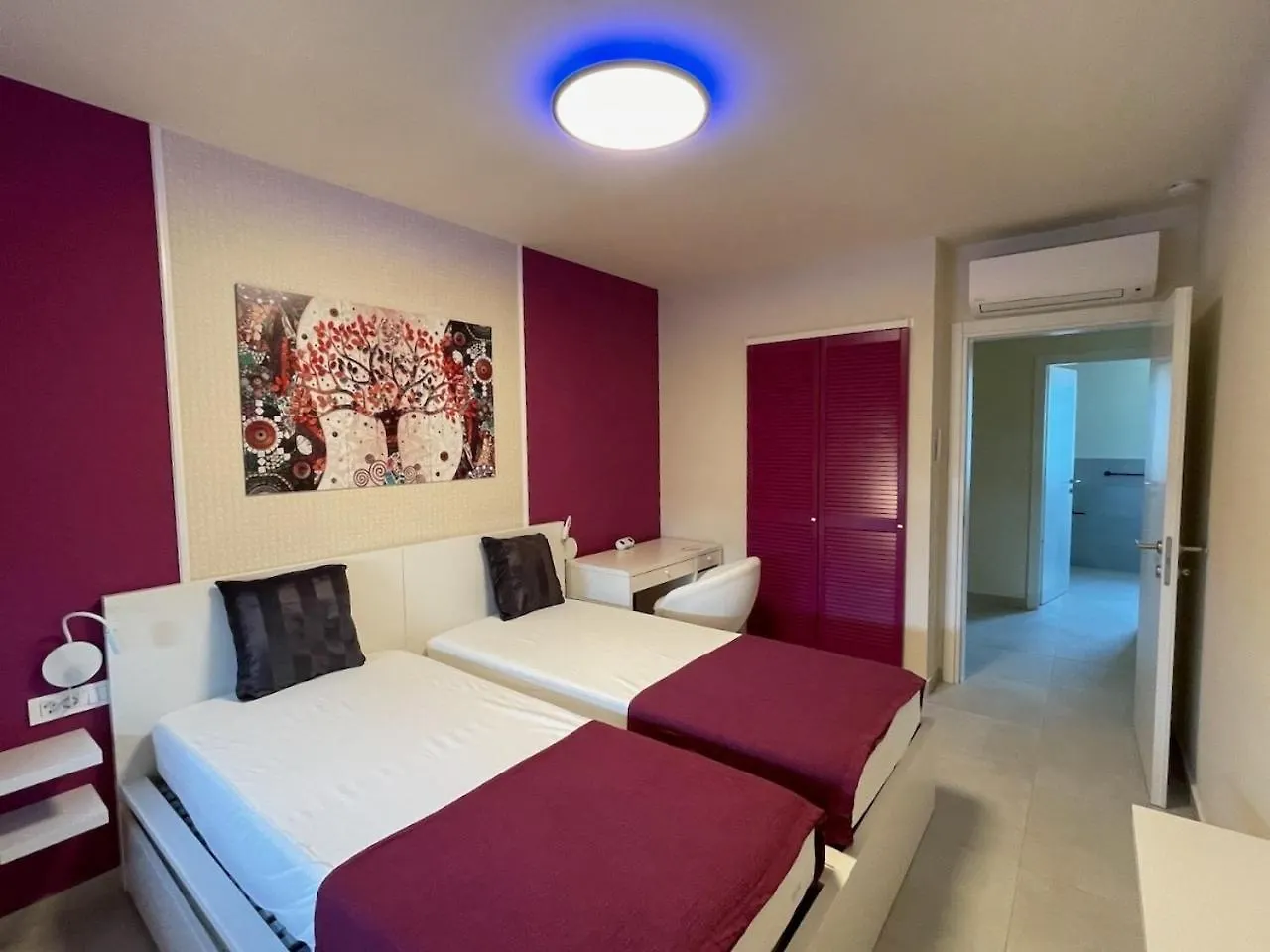 Ferienwohnung Mit Beheiztem Pool, 60 M Vom Strand Maslenica Apartment