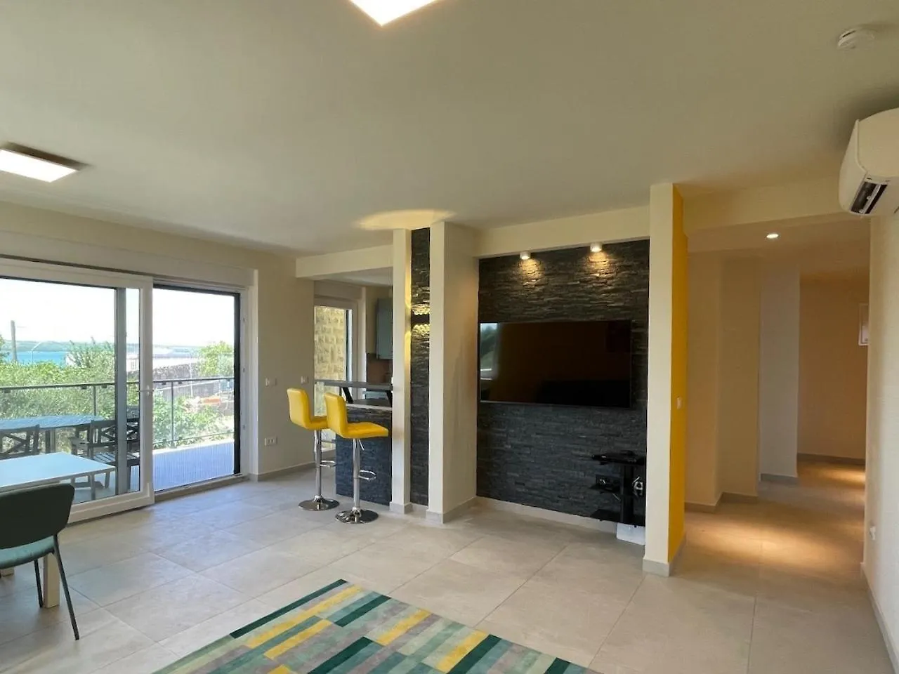 Ferienwohnung Mit Beheiztem Pool, 60 M Vom Strand Maslenica